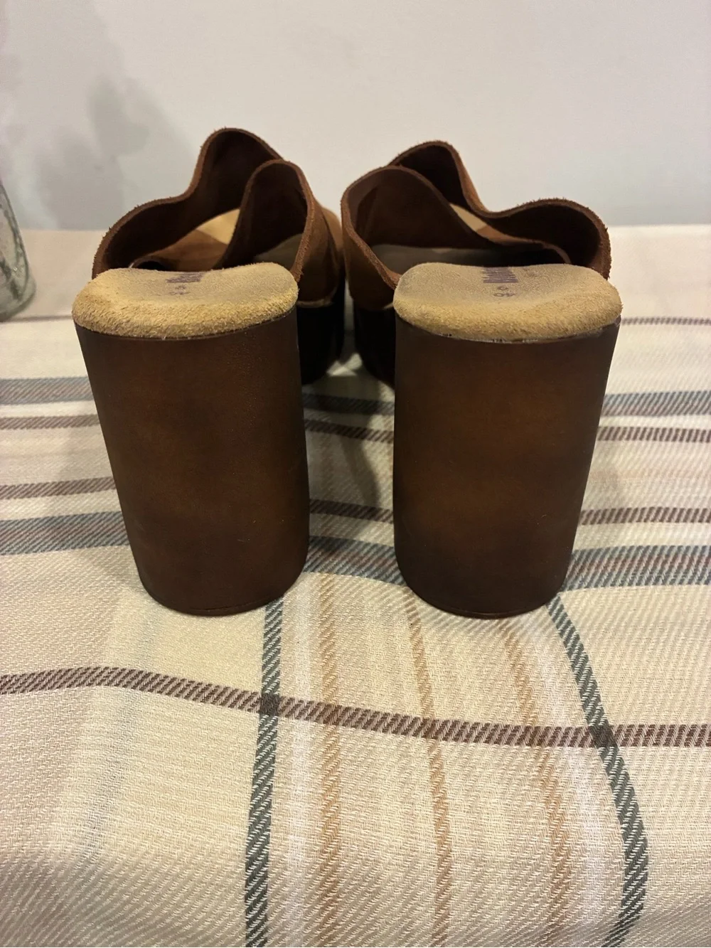 Brown Suede Crisscross Platform Sandals - Biedermann